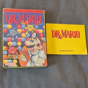 Nintendo Dr. Mario Game - Red, Yellow, Blue